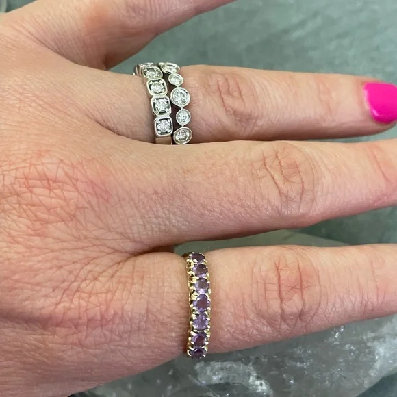 10 Karat Gold Amethyst Ring - Picture 7 of 12